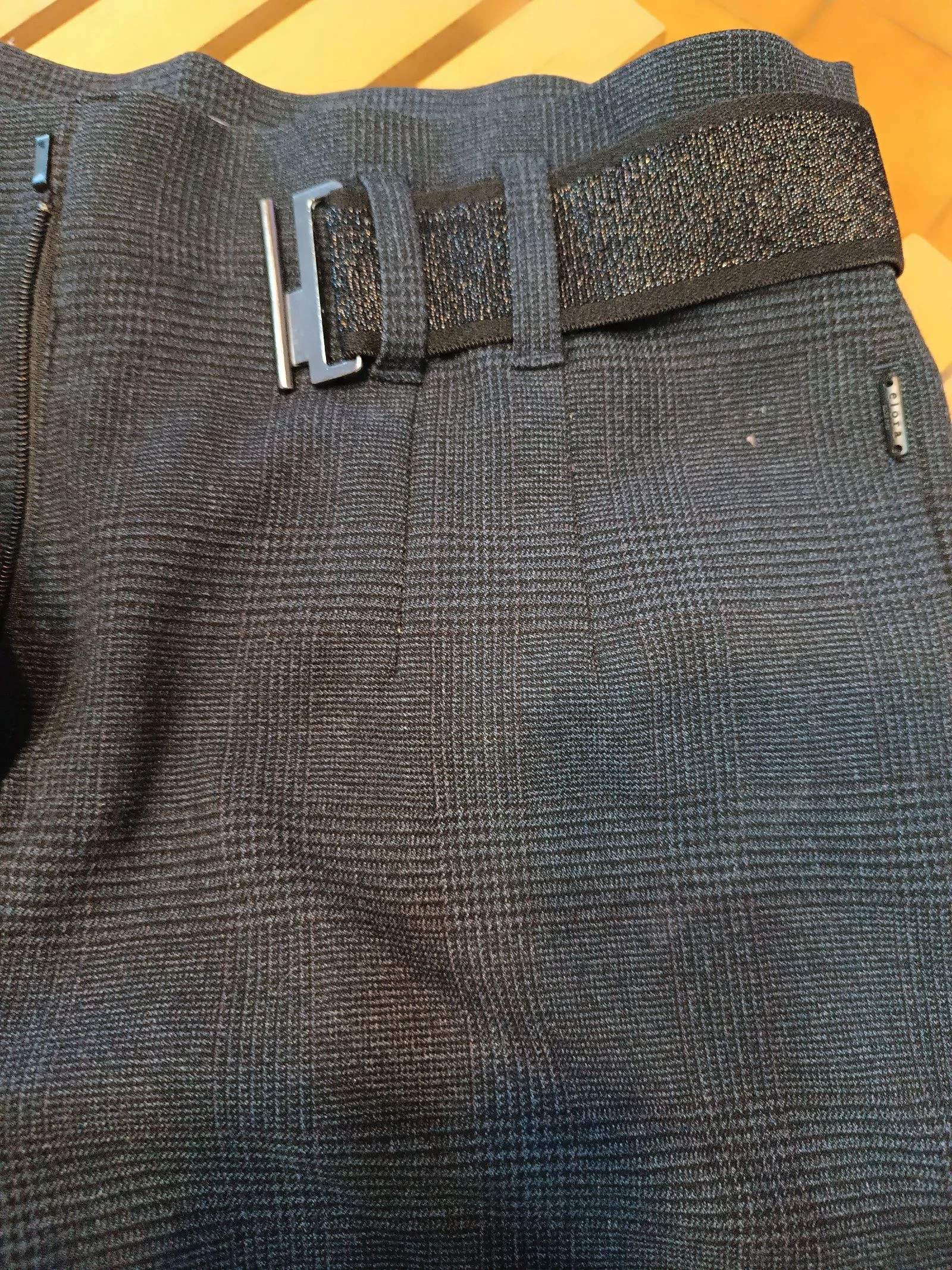 Pantalón de vestir cigarro con estampado y cinturón Elora XS – photo 6